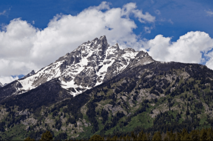 National park hotel deals Wyoming vacations sweepstakes jackson lake getaway