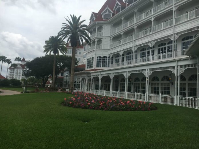 Save Money Disney Hotel Deal Grand Floridian Cheap Price Disney World Resort Bay Lake