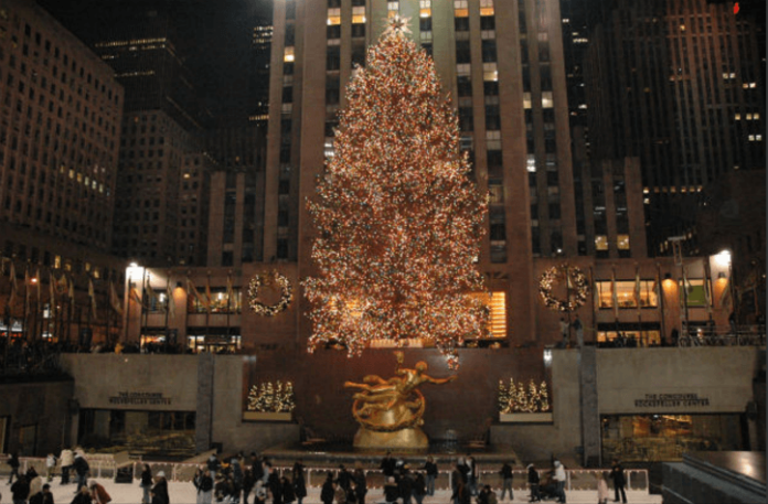 New York holiday lights tour save money see Rockefeller Christmas tree