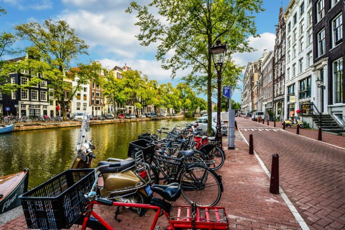 4 & 5 star hotels 20% off in Amsterdam Netherlands