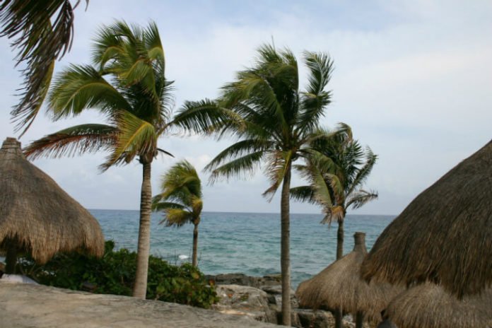 Save on Caribbean beach hotels in Riviera Maya Mexico