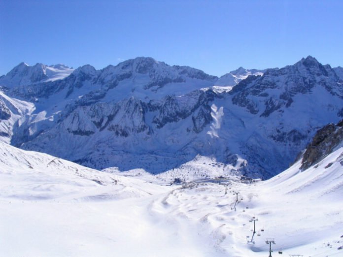 3 ways to save money at Passo Tonale ski vacation Italy