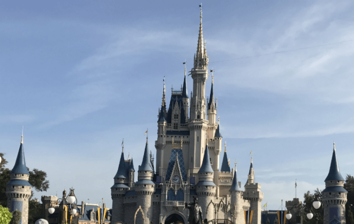 Country Inn & Suites deals free shuttle to Disney World Universal