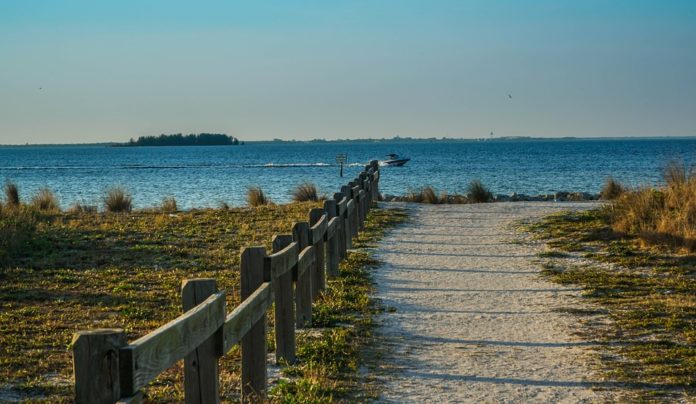 Florida hotels under $100 Fort Lauderdale, Miami, Orlando, Clearwater, St. Petersburg