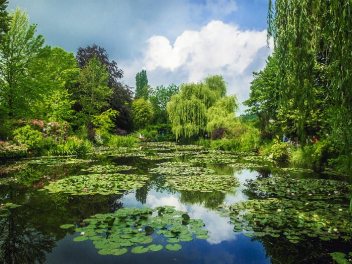 Discounted price on tour from Paris to Giverny to see Claude Monet's home & gardens