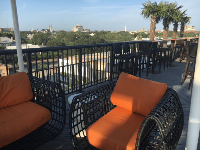 savannah ga rooftop bar hotel