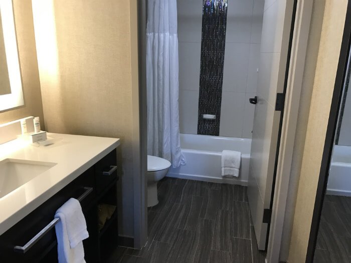 Homewood Suites Savannah hotel room bathroom