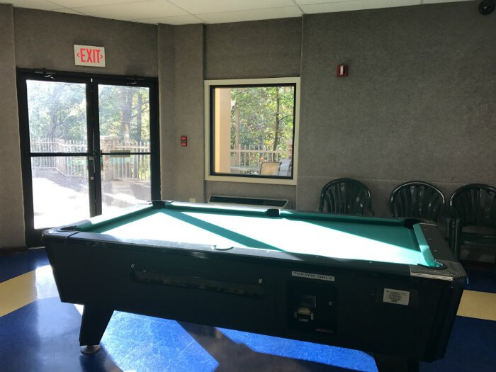 pool table pigeon forge hotel game room