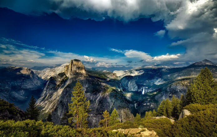 Discounted tour out of LA see Yosemite San Fran Lake Tahoe