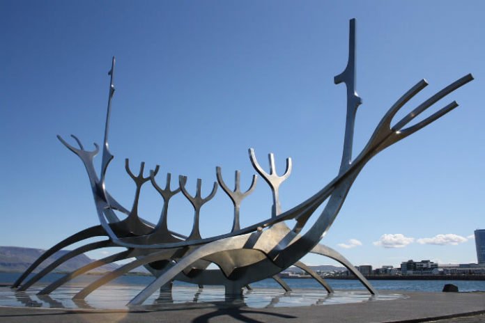 Cheap flight from Boston to Reykjavik under $270