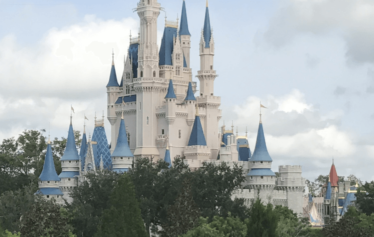 Save On Flights To Orlando And Paris | Green Vacation Deals