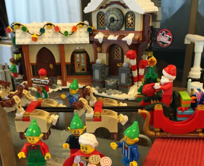 See LEGOLAND California's LEGO Santa, reindeer & Christmas tree & holiday shows & save money on tickets