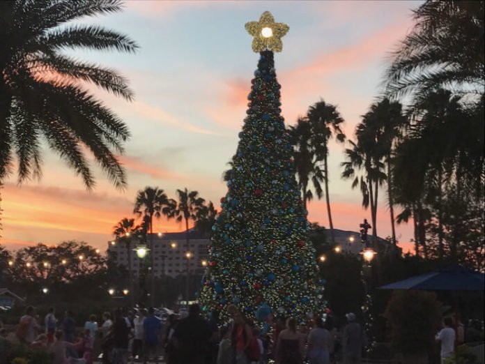 10 reasons to visit SeaWorld Orlando at Christmas shows, trees, meet Santa & Rudolph