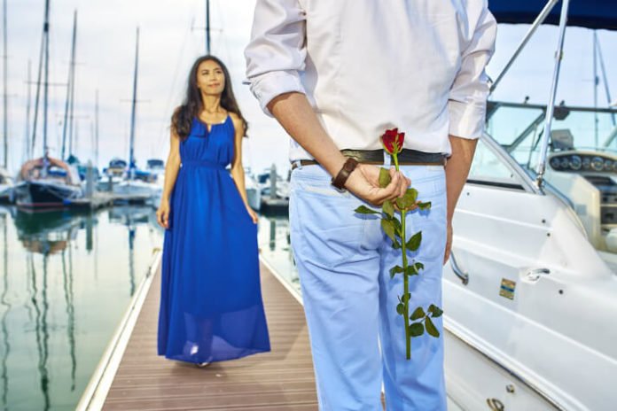 Save 40% on romantic sunset sail in San Diego California