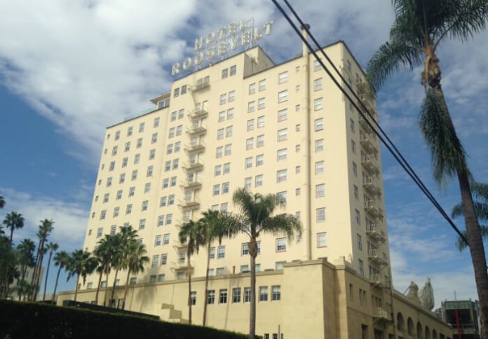 Chicago to LA flight hotel package Roosevelt Sheraton Marriott Hilton Hyatt AIr Venice