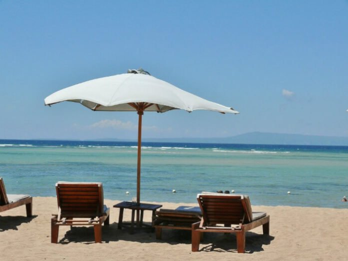 Hotel package deals in Lombok Bali Indonesia save on beach holiday