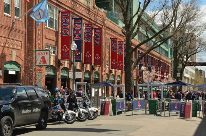 Save money at Hilton Boston Back Bay near Fenway Park & Newbury Street