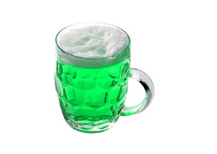 St. Paddy's Day Pub Crawl New York City enjoy drink specials in Manhattan