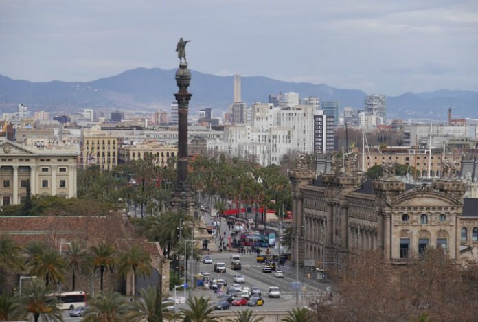 Save money on Barcelona Spain hotels discounted prices for European trip