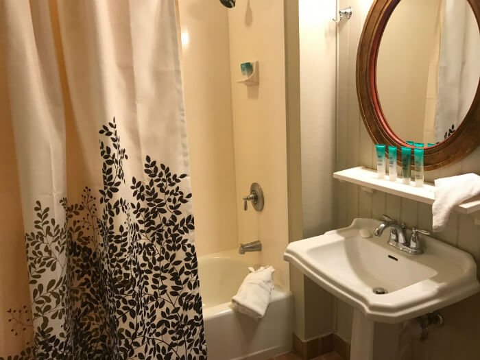 Disney's Hilton Head Resort studio bathroom