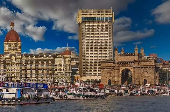 Hilton Mumbai International Airport 5-star luxury Indian resort has special offers you can save money