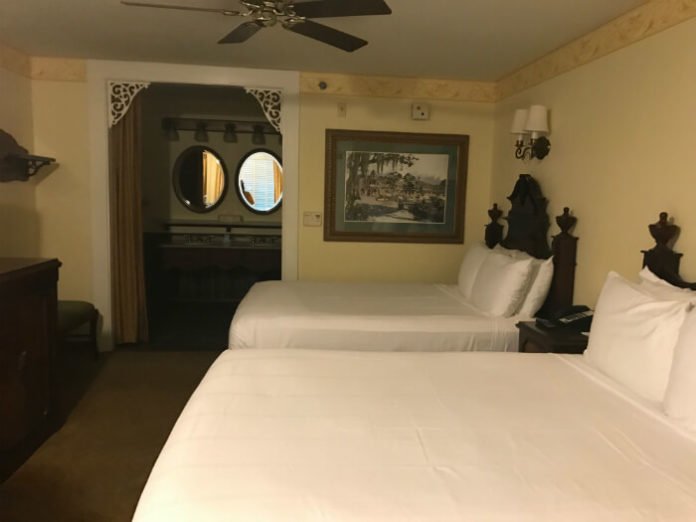 Port Orleans French Quarter hotel room beds