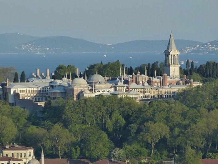 Save money on 4 & 5-star hotels in Istanbul Turkey