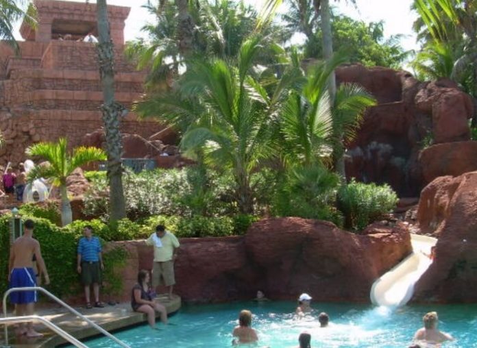 How to get a free night at Atlantis Bahamas Paradise Island