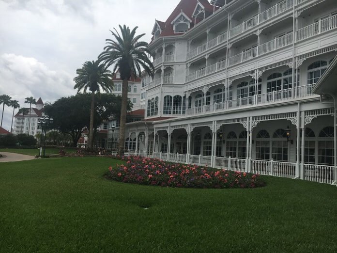 5 ways to save money on nightly rates at Grand Floridian at Disney World