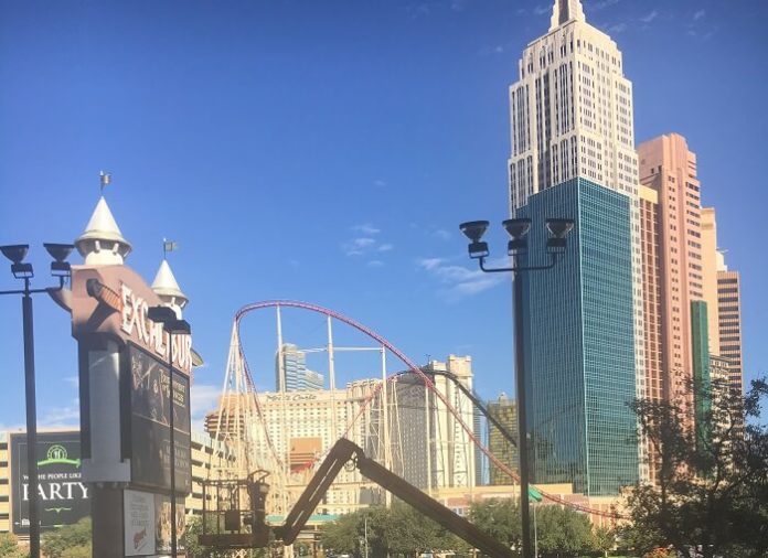Cheap nonstop roundtrip flight to Las Vegas from Atlanta, Dallas, Houston