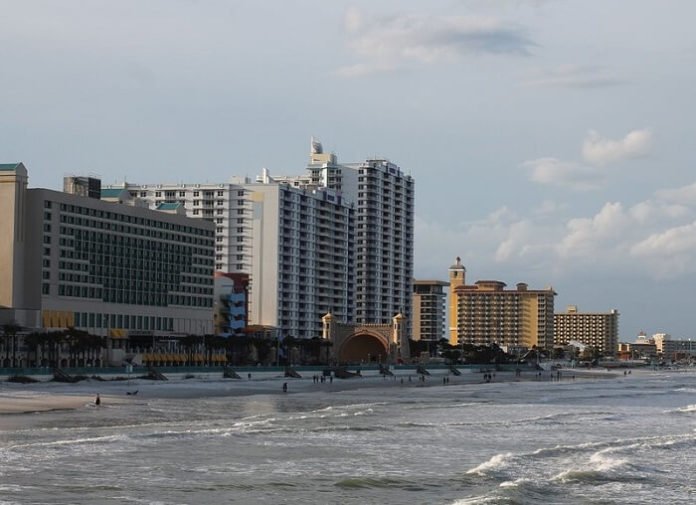 Cheap Daytona Beach Florida hotels ocean front