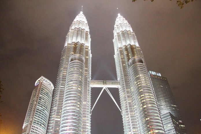 4&5 star Kuala Lumpur Malaysia hotels under $100/night