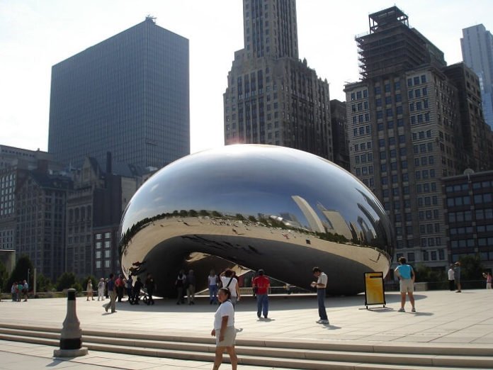 Chicago Illinois hop on hop off tour promo code save money Shedd Navy Pier Millenium Park Wrigley Field