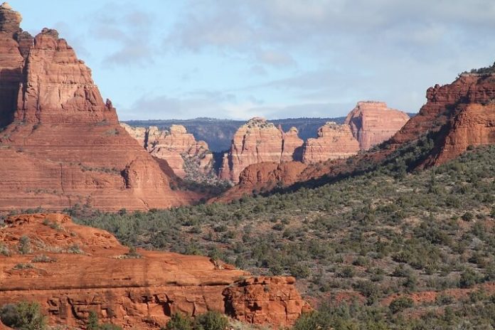 Get 1 night free at Sedona Arizona resorts with luxurious spacious suites