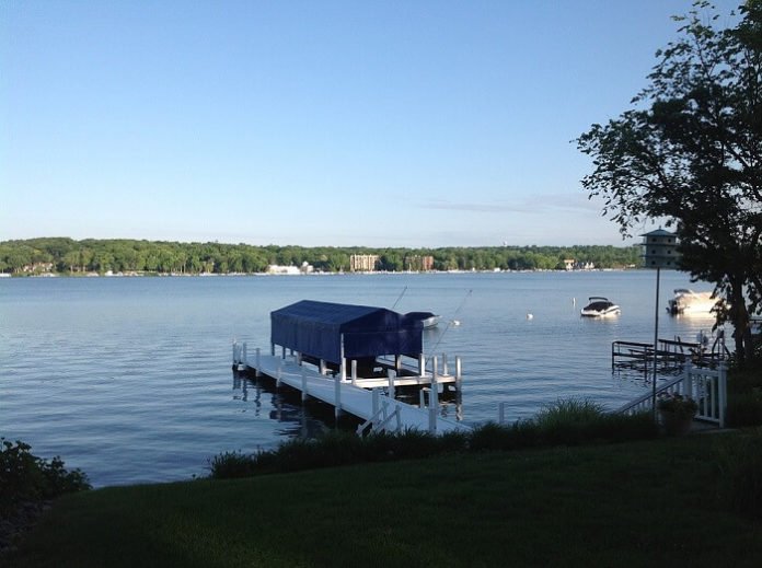 3&4 star Lake Geneva, Wisconsin hotels under $100/night