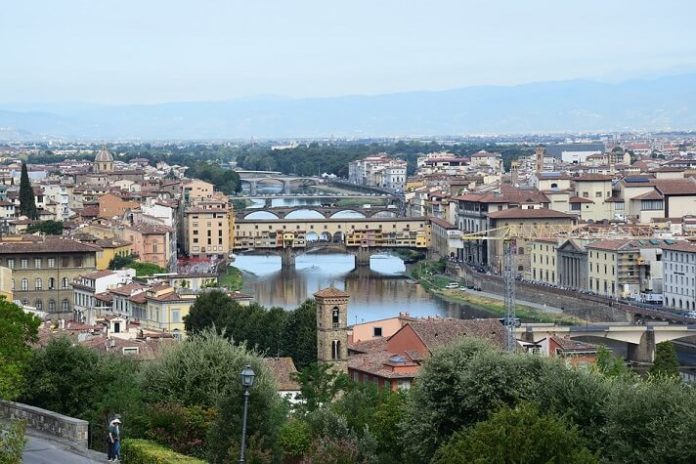 5-star luxury Florence Italy resorts with spas with great reviews