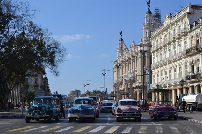 Save money on luxury Havana Cuba accommodations