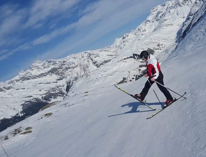 4 ways to save at Sauze D'Oulx Italy ski resort free kids discounted senior passes