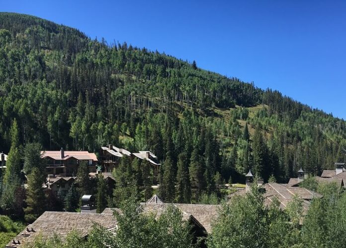 Top 10 Vail Colorado hotels & how to save money there