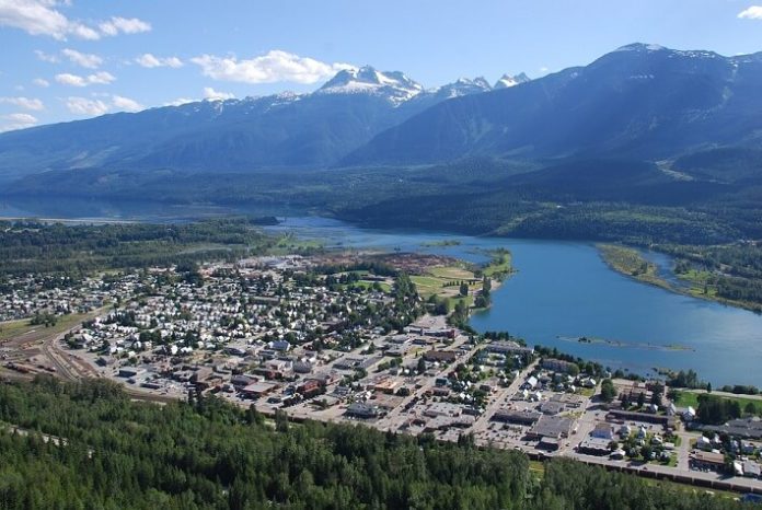 Revelstoke British Columbia hotel deals up to 25% off