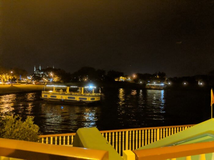 boat transportation from Disney's Saratoga Springs Resort & Spa to Disney Springs