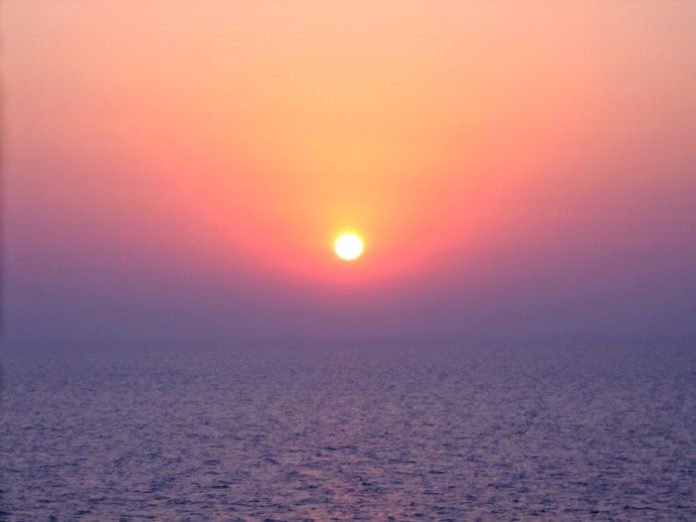 Oberoi Mumbai luxury 5-star ocean front hotel has money saving deals