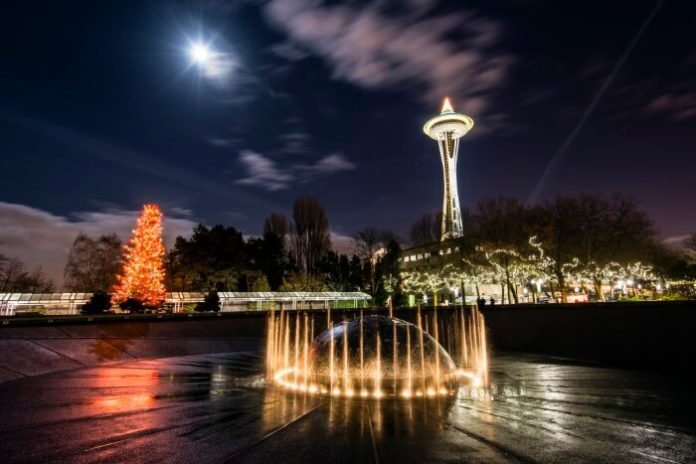 Save on Seattle Holiday Lights & Lore Tour