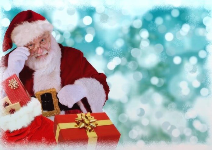 Save money on holiday vendor craft with Santa photos at Bolingbrook Golf Club in Chicago