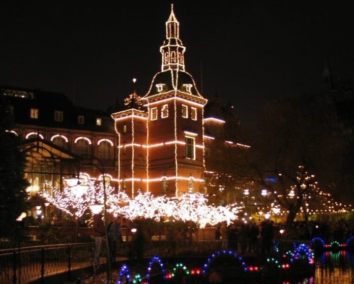 Why to visit Tivoli Gardens in Copenhagen Demark at Christmas