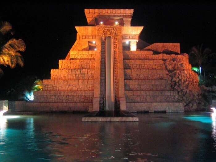 5 Reasons an Atlantis Bahamas New Year’s Eve Trip is a Must Green