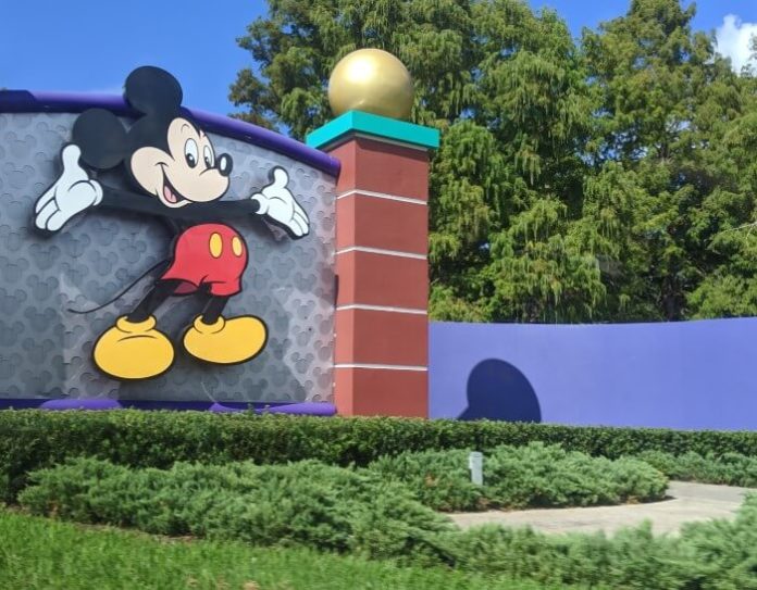 Orlando Florida getaway hotel deals near Disney, Universal, etc.
