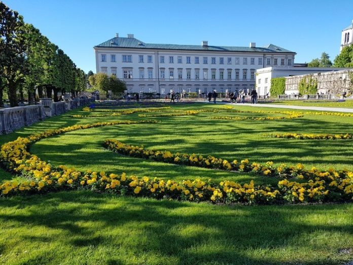 How to get best price for Sound of Music Tour in Salzburg Austria