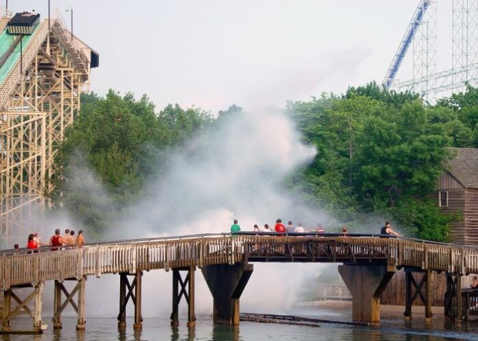 Discounted season pass to Cedar Point Sandusky OH summer & Halloween