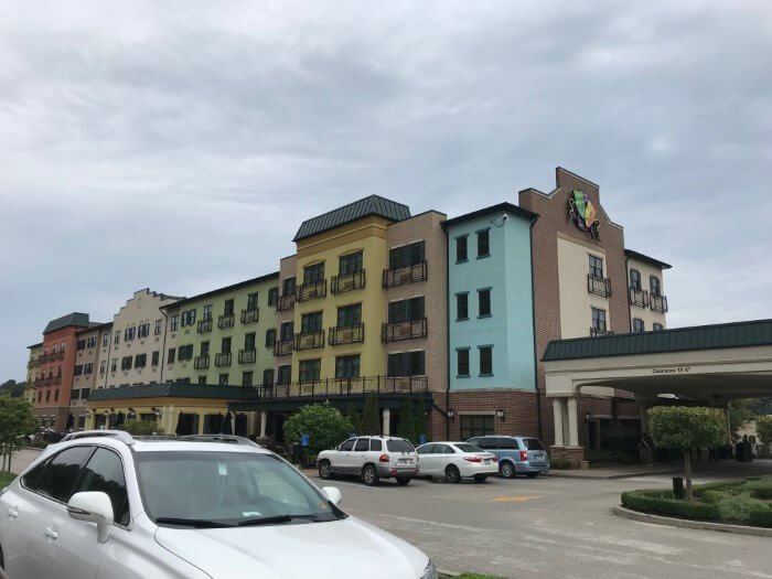 Mardi Gras casino hotel has New Orleans theme in building